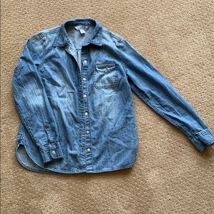 Old Navy Women’s chambray long sleeve shirt